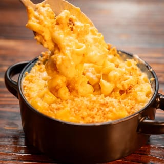 NOEL'S SMOKED GOUDA MAC